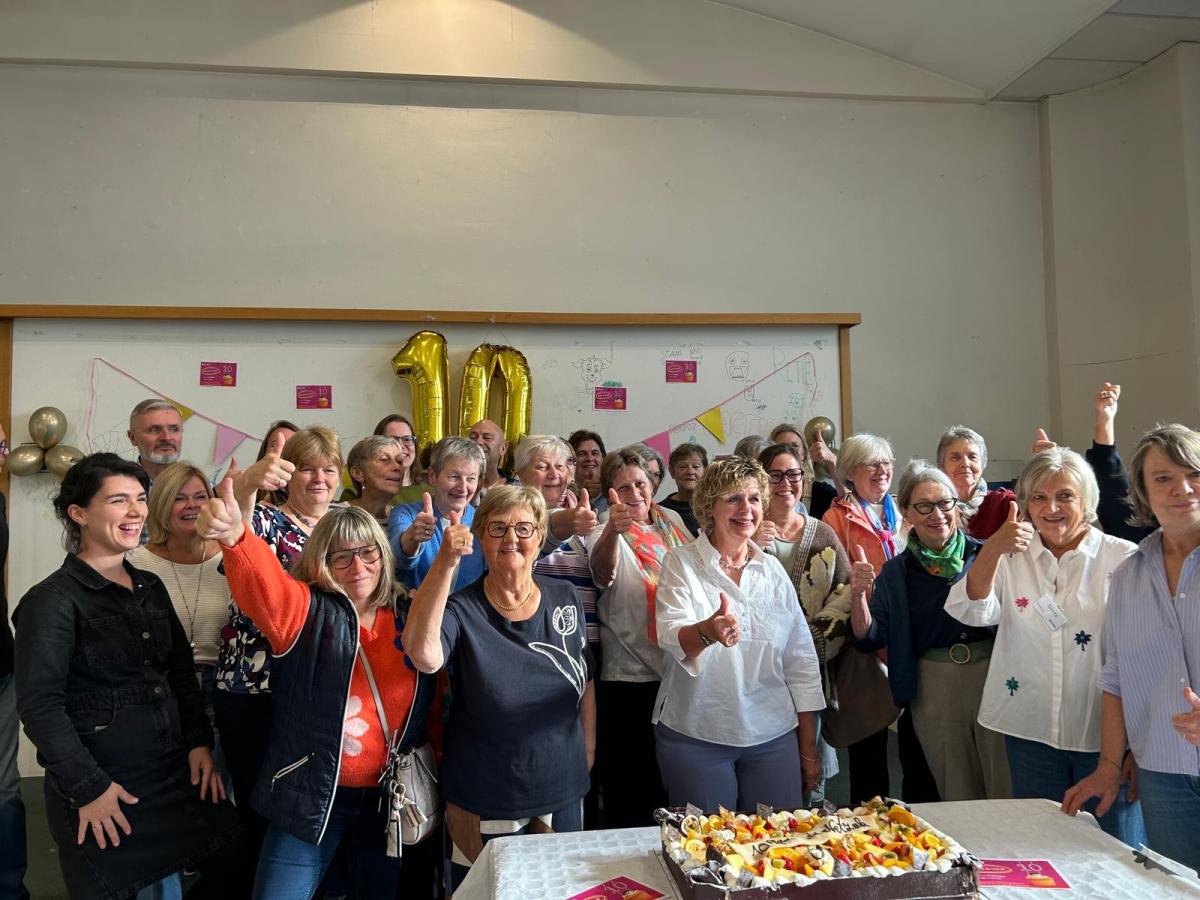 groepsfoto voor de viering van 10 jaar de NetZak