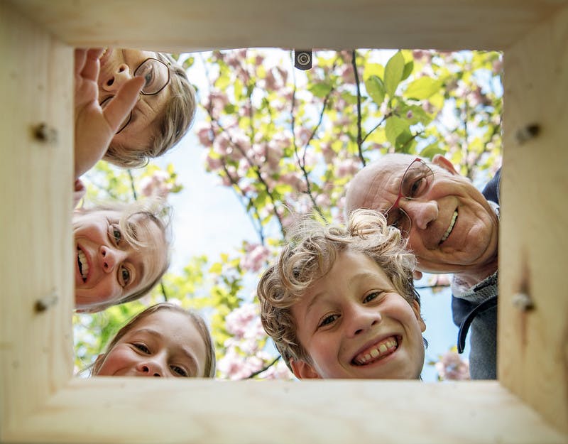 kinderen die komen piepen 