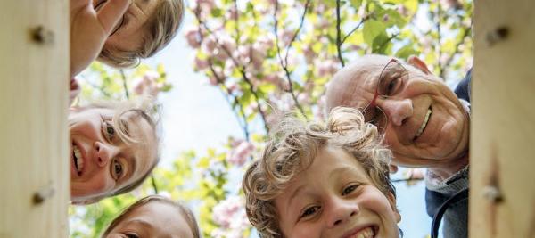 kinderen die komen piepen 