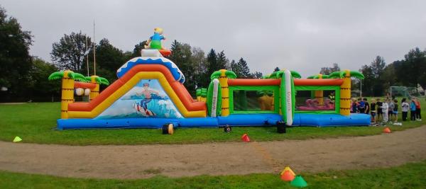 'Pierenbos Veldloop' met springkasteel