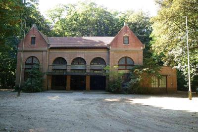Koetshuis in park Halle Hof
