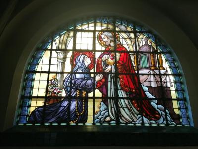 glasraam in de Kapel A-1 Maria Margaretha Alacoque