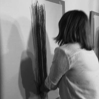 “Tekenstroom – Uit je hoofd, in je lichaam”