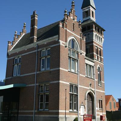 oud gemeentehuis Halle